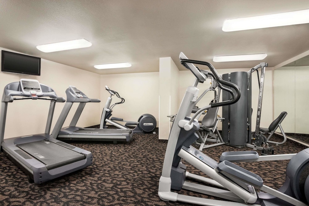 Travelodge By Wyndham Mcalester 12/31