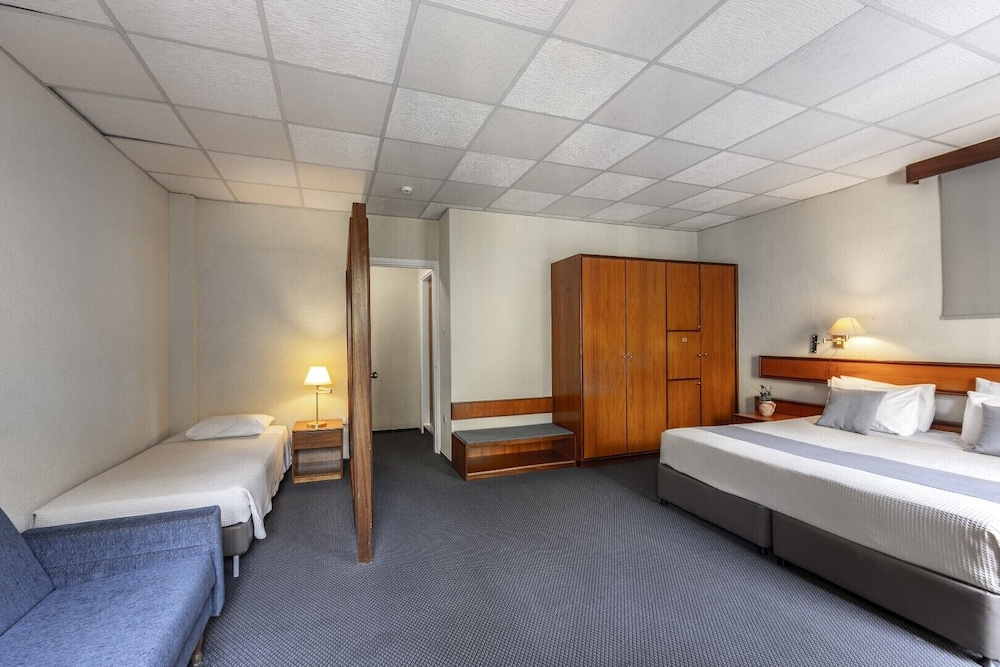 Forest Park Hotel 20/65