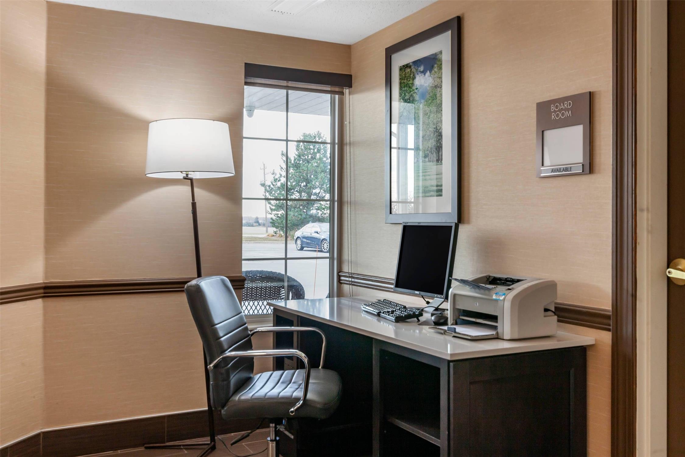Comfort Inn & Suites Geneva - West Chicago 26/32