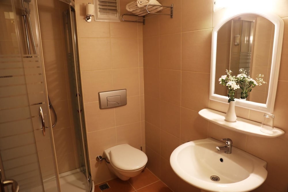 Yavuz Otel 16/49