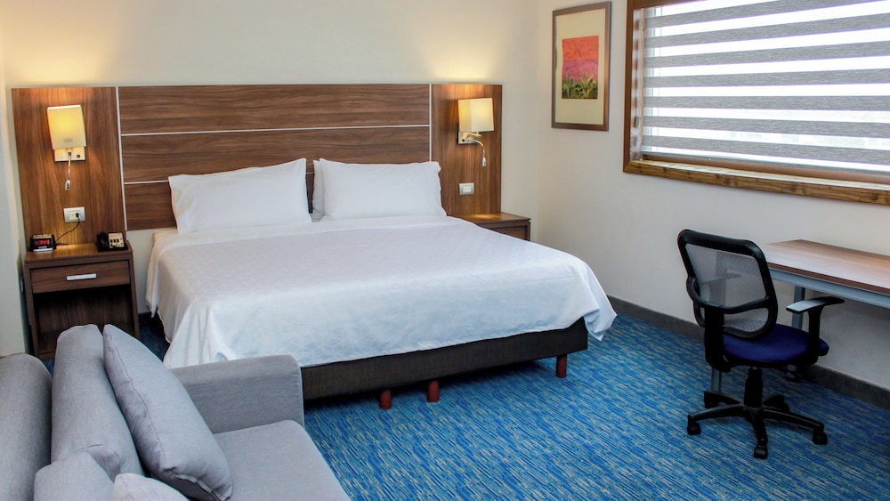 Junior Suite, King Bed
