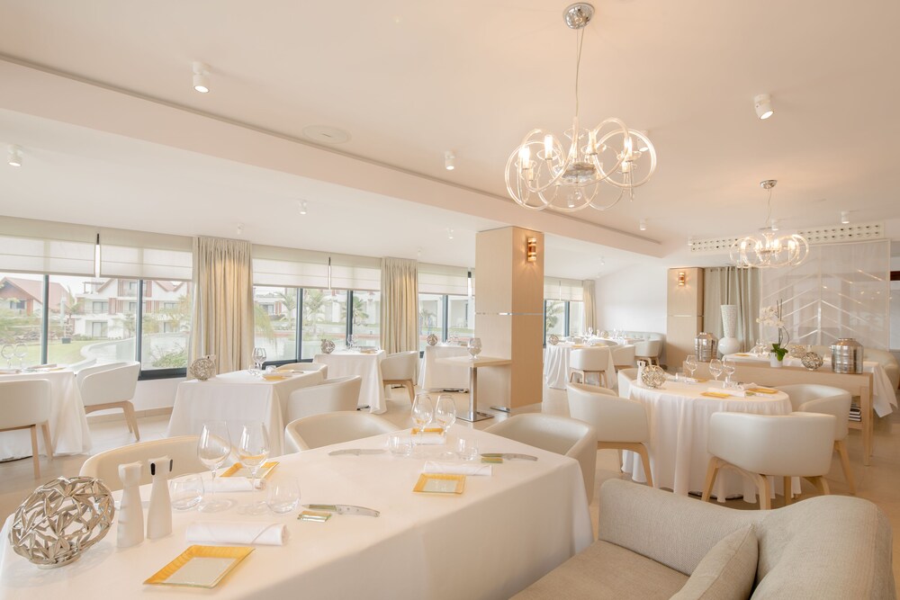 Akoya Hotel and Spa 52/68
