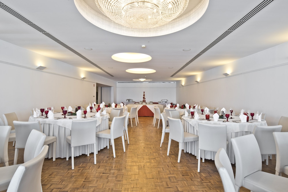 Golden Tulip Porto Gaia Hotel 59/68