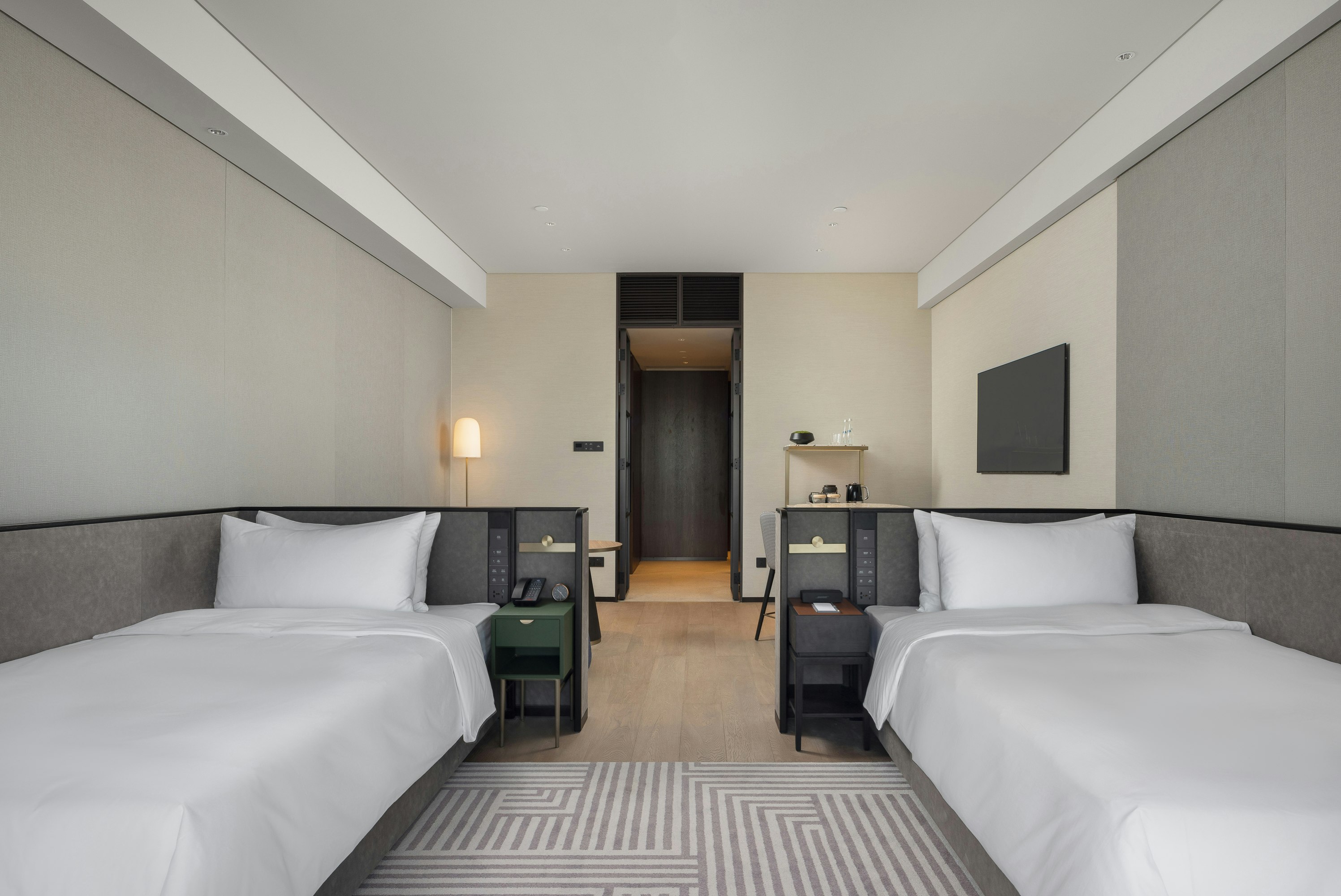 New World Guangzhou Hotel 11/58