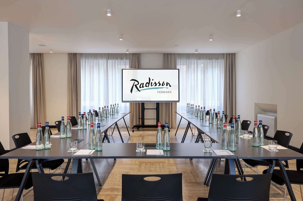 Radisson Hotel Ferrara 52/60