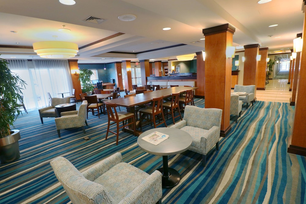 Fairfield by Marriott Inn & Suites Des Moines Airport 36/40