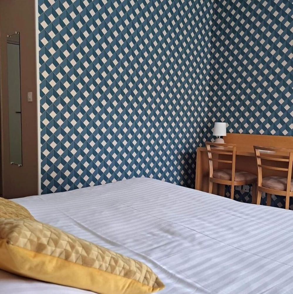 HÔTEL LE RÉGINA 10/59