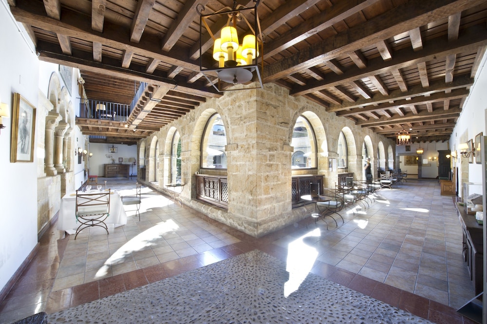 Parador De Cangas De Onis 9/73