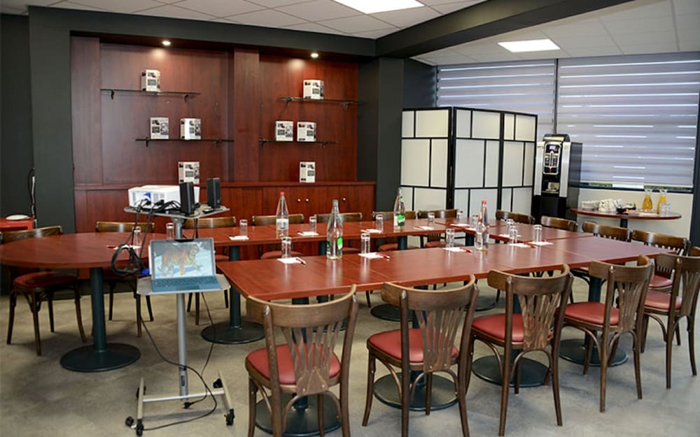 The Originals City Hotel Helios Roanne Nord 42/50