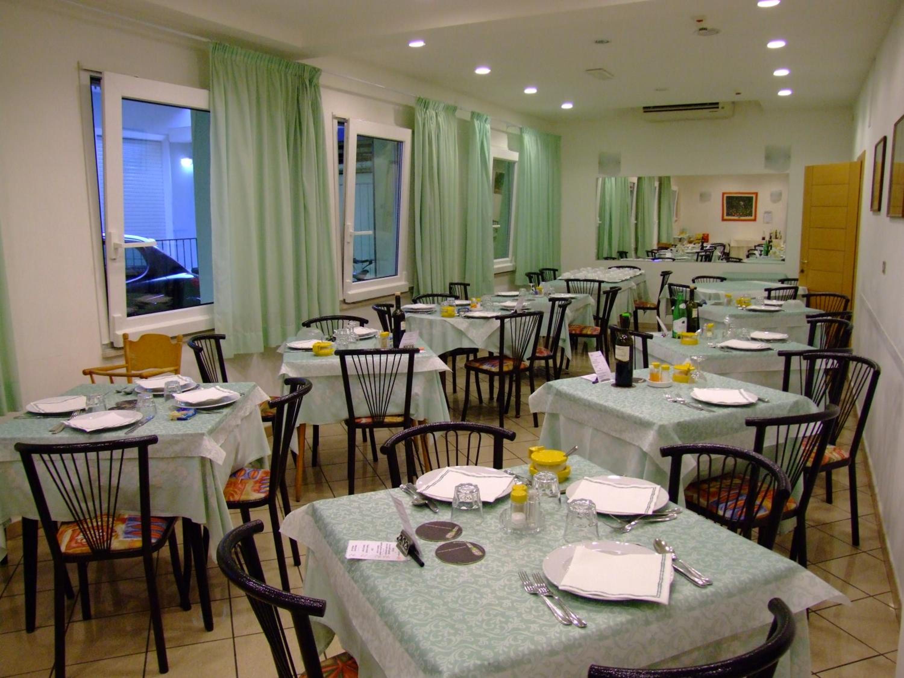 Hotel Lara 33/50