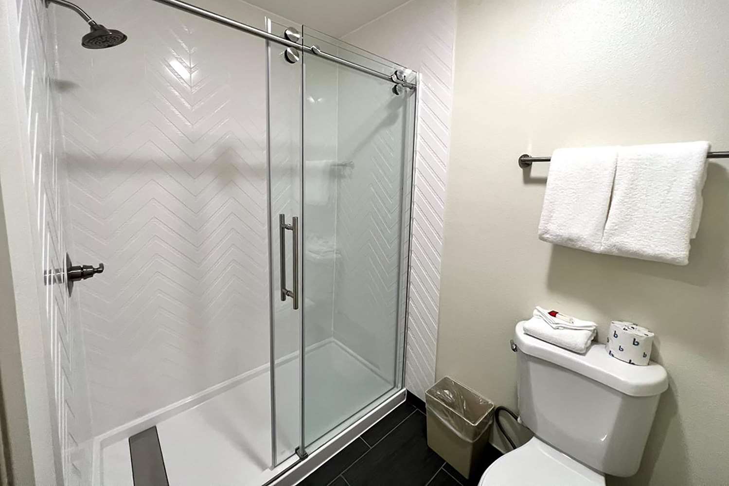 Ramada by Wyndham Anaheim Convention Center 37/40