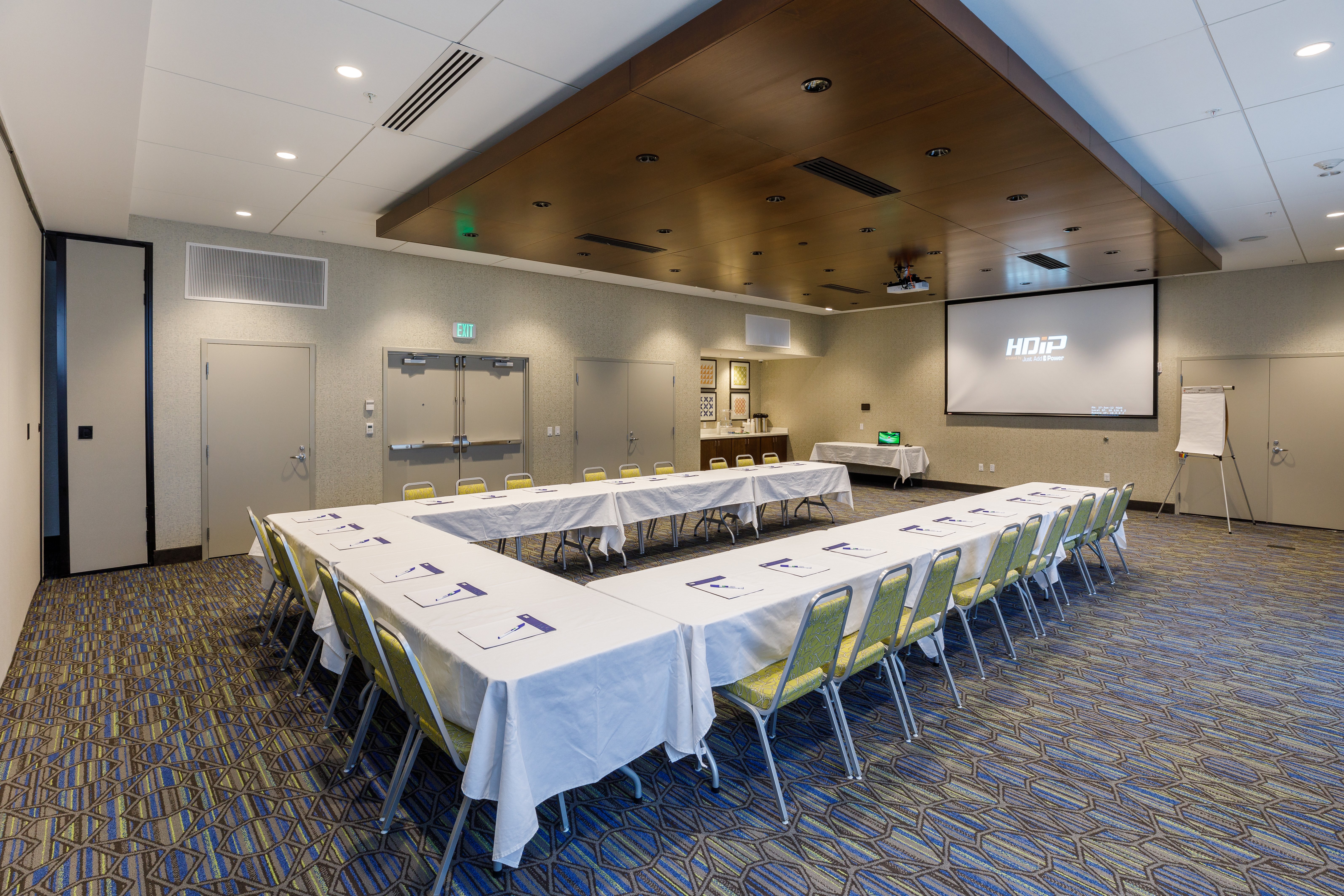 Holiday Inn Express Suites Sturbridge 50/54