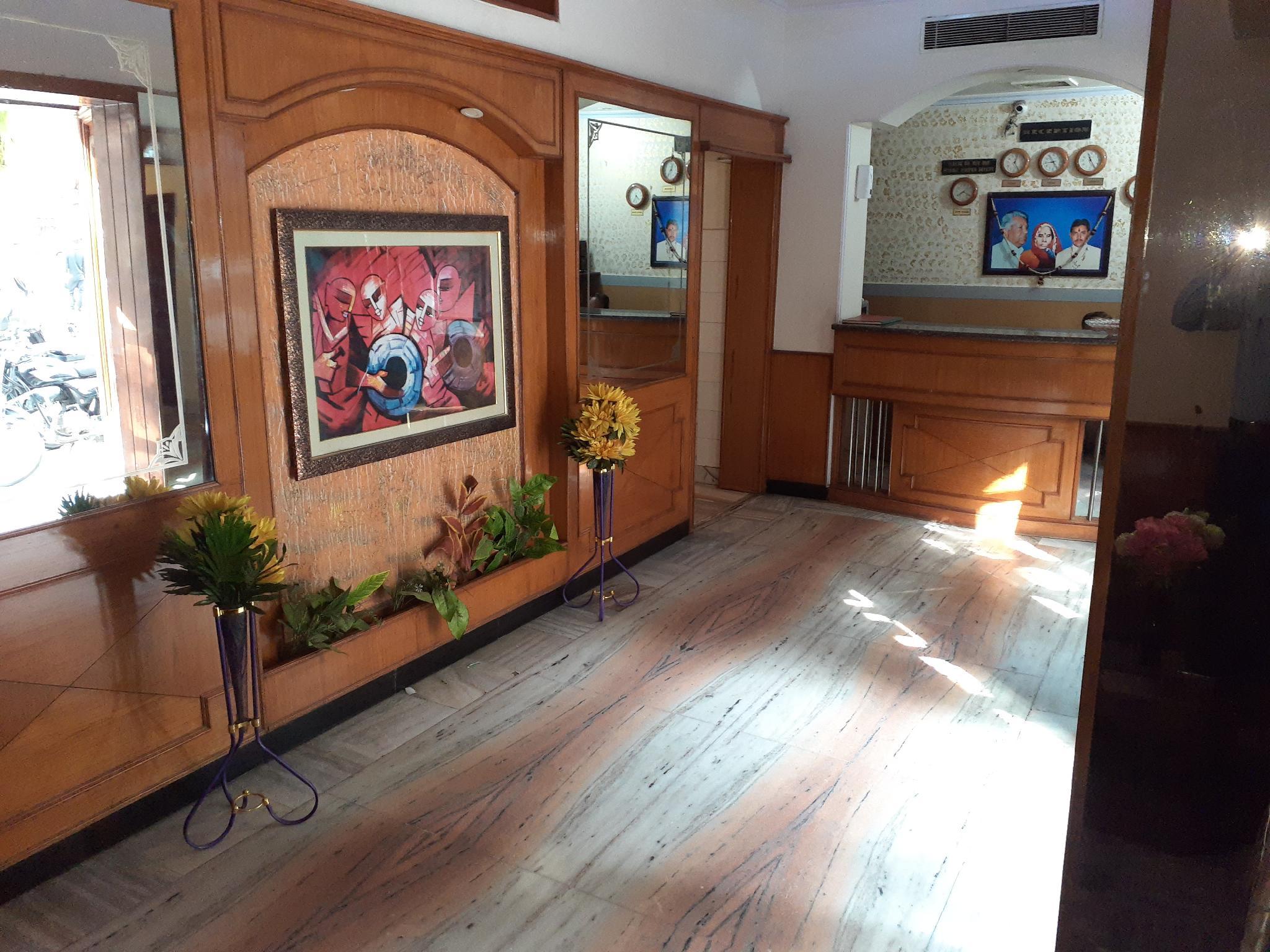 Hotel Goyal 8/19