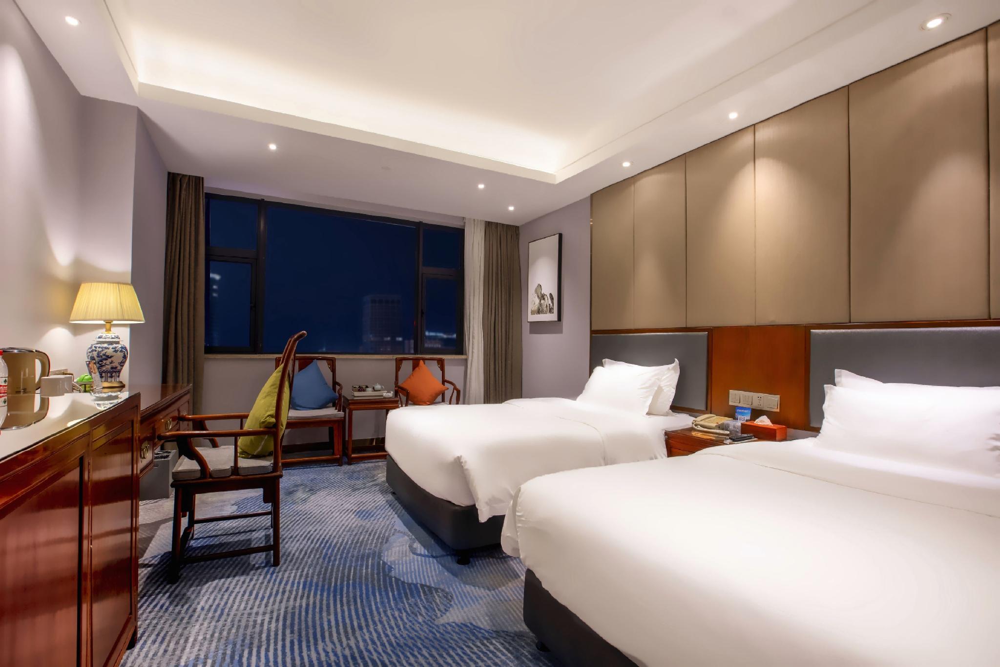 Jinghan Hotel 15/25
