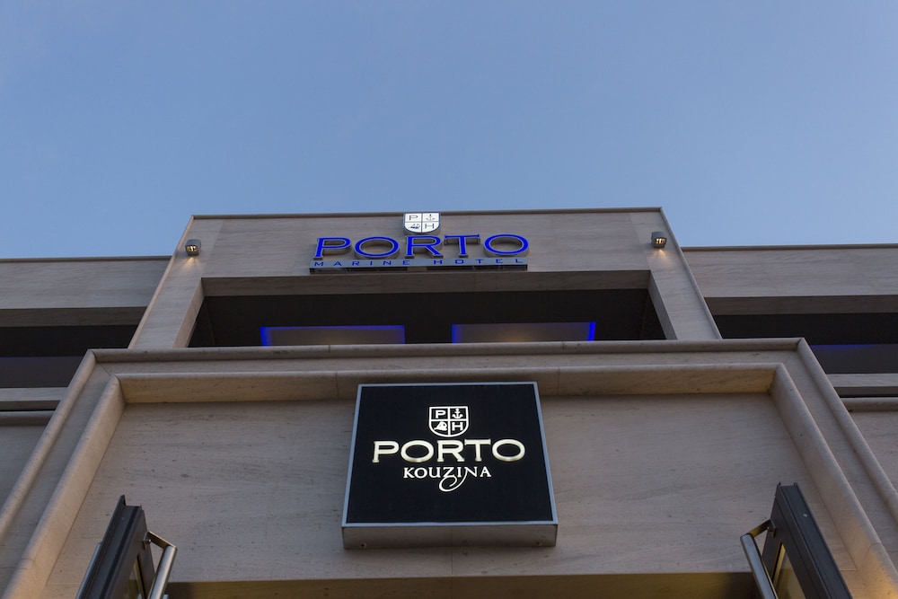 Porto Marine Hotel 4/64