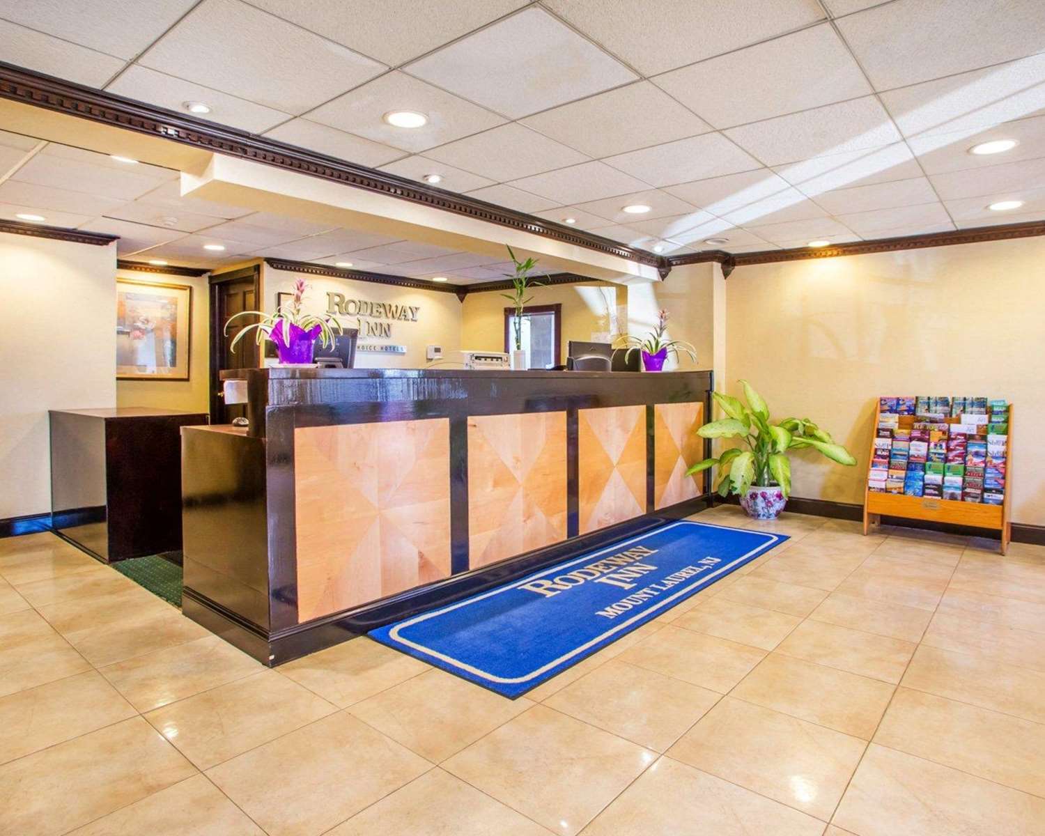 Rodeway Inn Mount Laurel Hwy 73 8/27