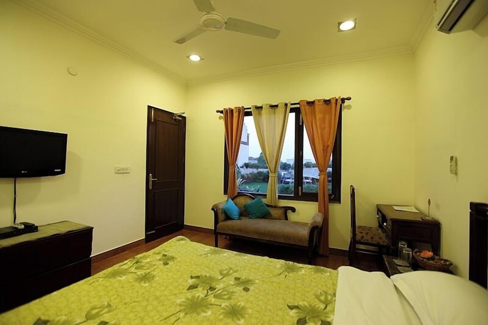 Hotel Vandana S Bed And Breakfast 24/50