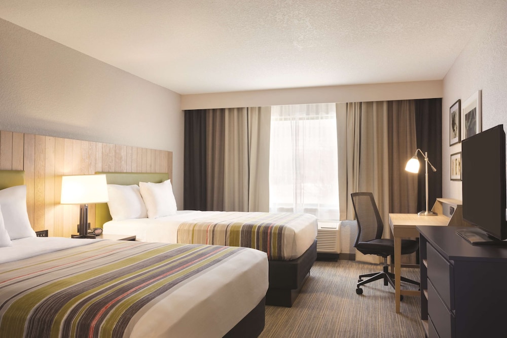 Country Inn & Suites by Radisson Lawrence KS 10/38