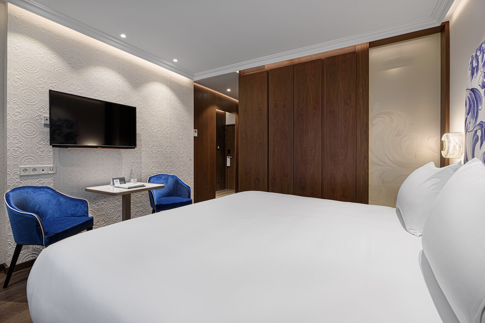 Eurostars Universal Lisboa 12/70