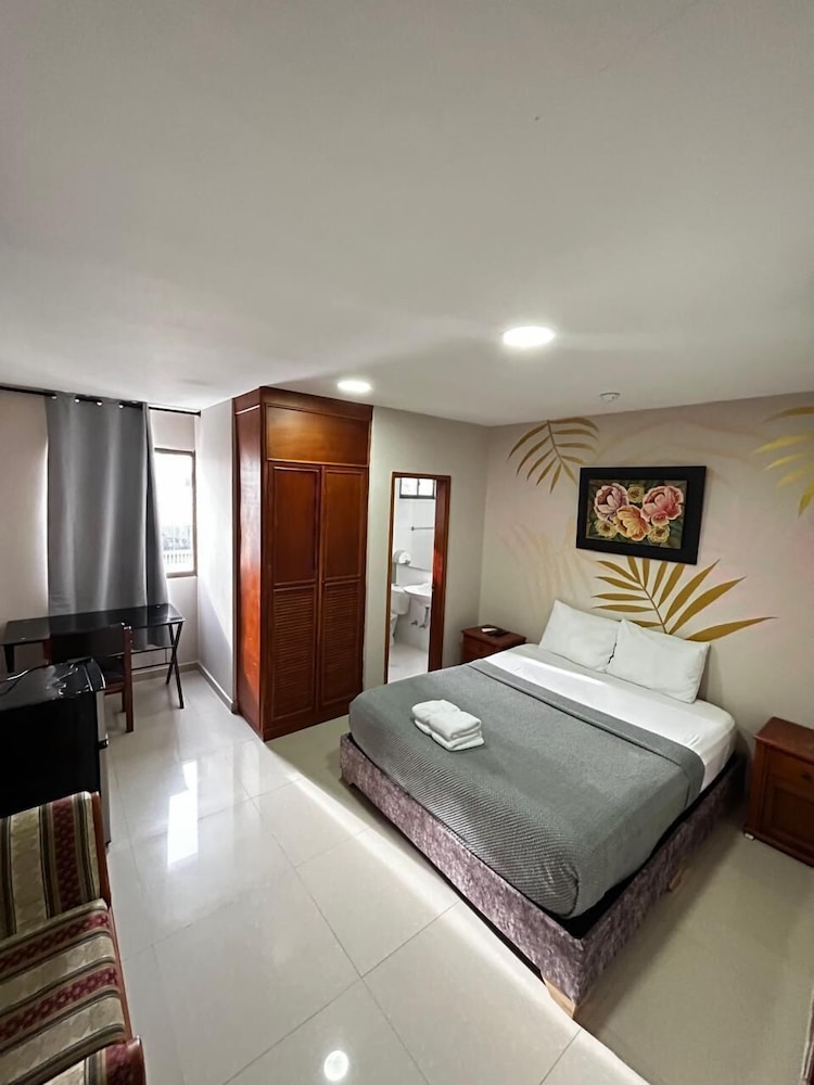 Hotel Suite Dorado 13/55