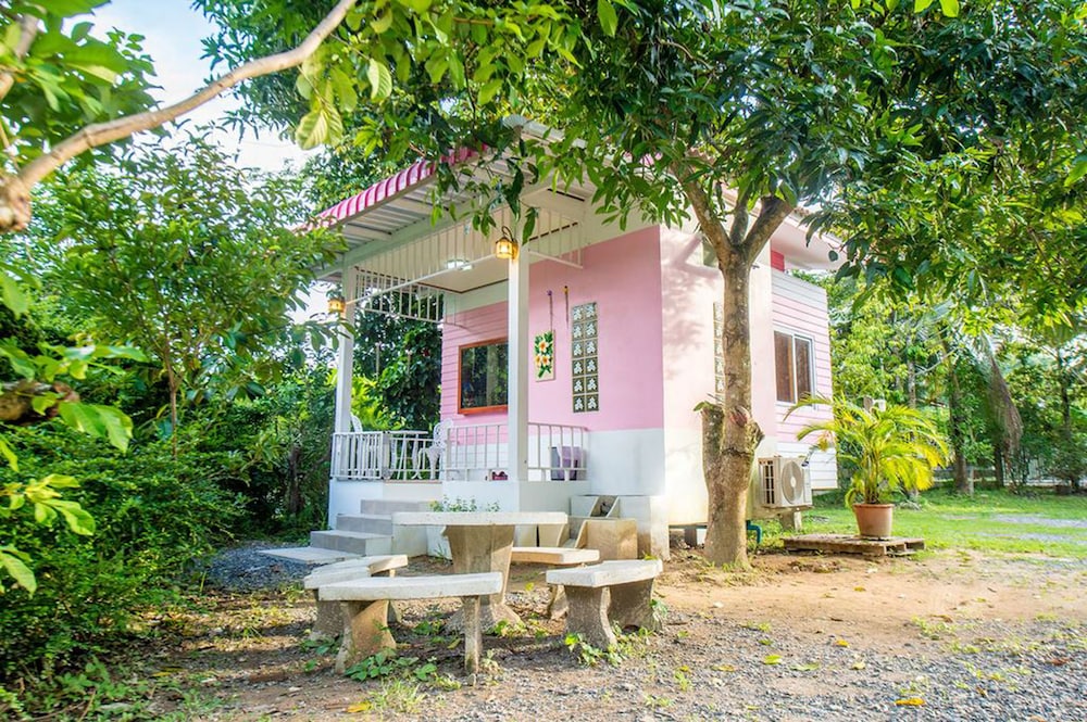 Poomvarin Resort 31/34