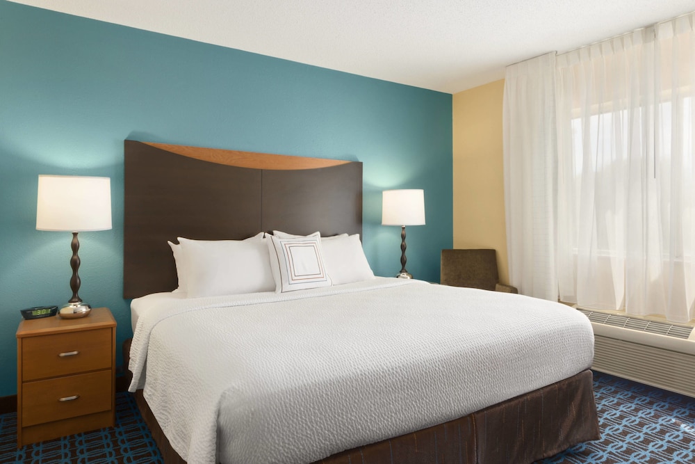 Amerivu Inn Suites Grand Forks 5/21
