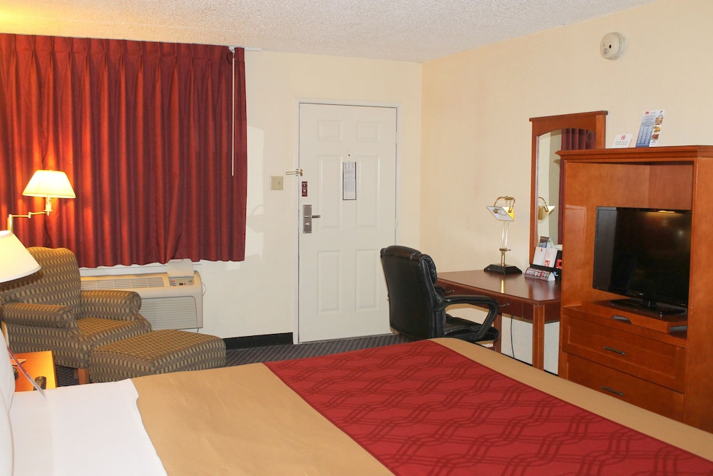 Knights Inn College Station 14/29