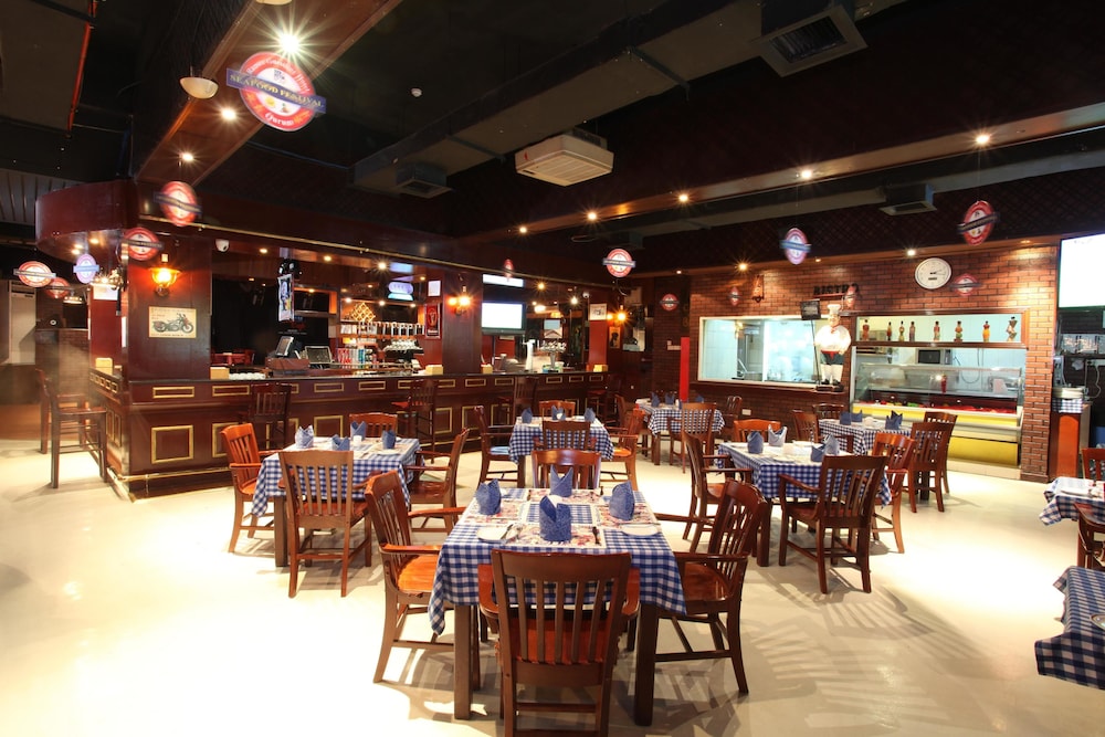 Ramee Guestline Hotel 51/63
