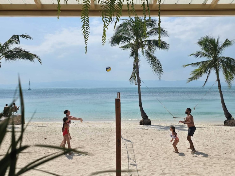 Cocohut Beach Resort 44/50