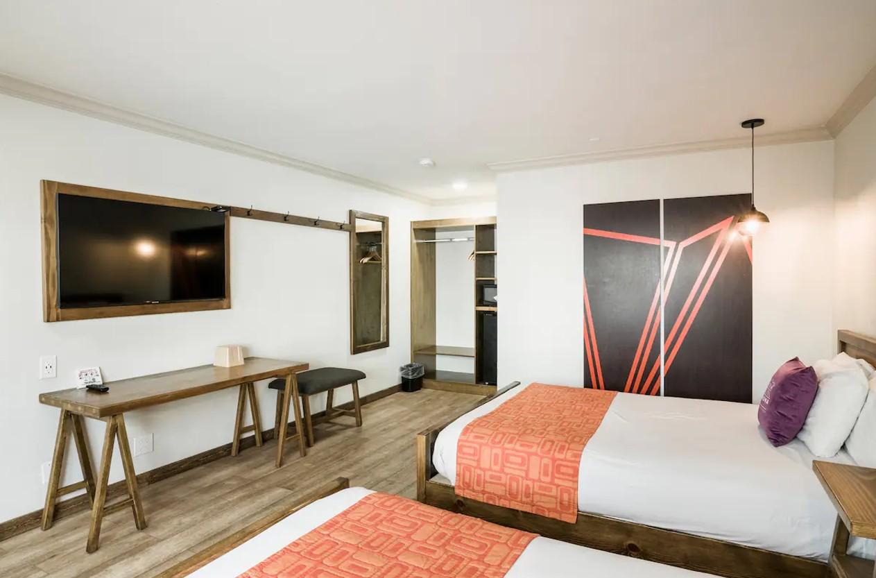 2 Bedrooms, Family Suite, Pool Side
