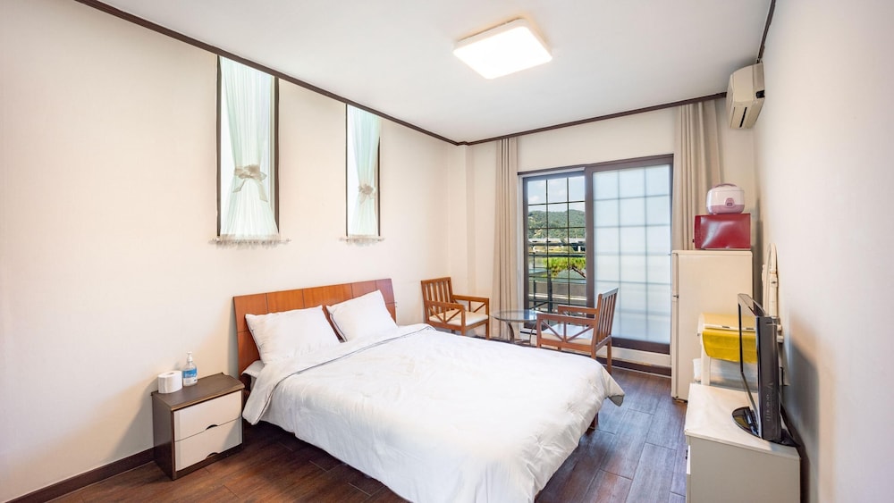 Chuncheon Beautiful House Pension 12/50