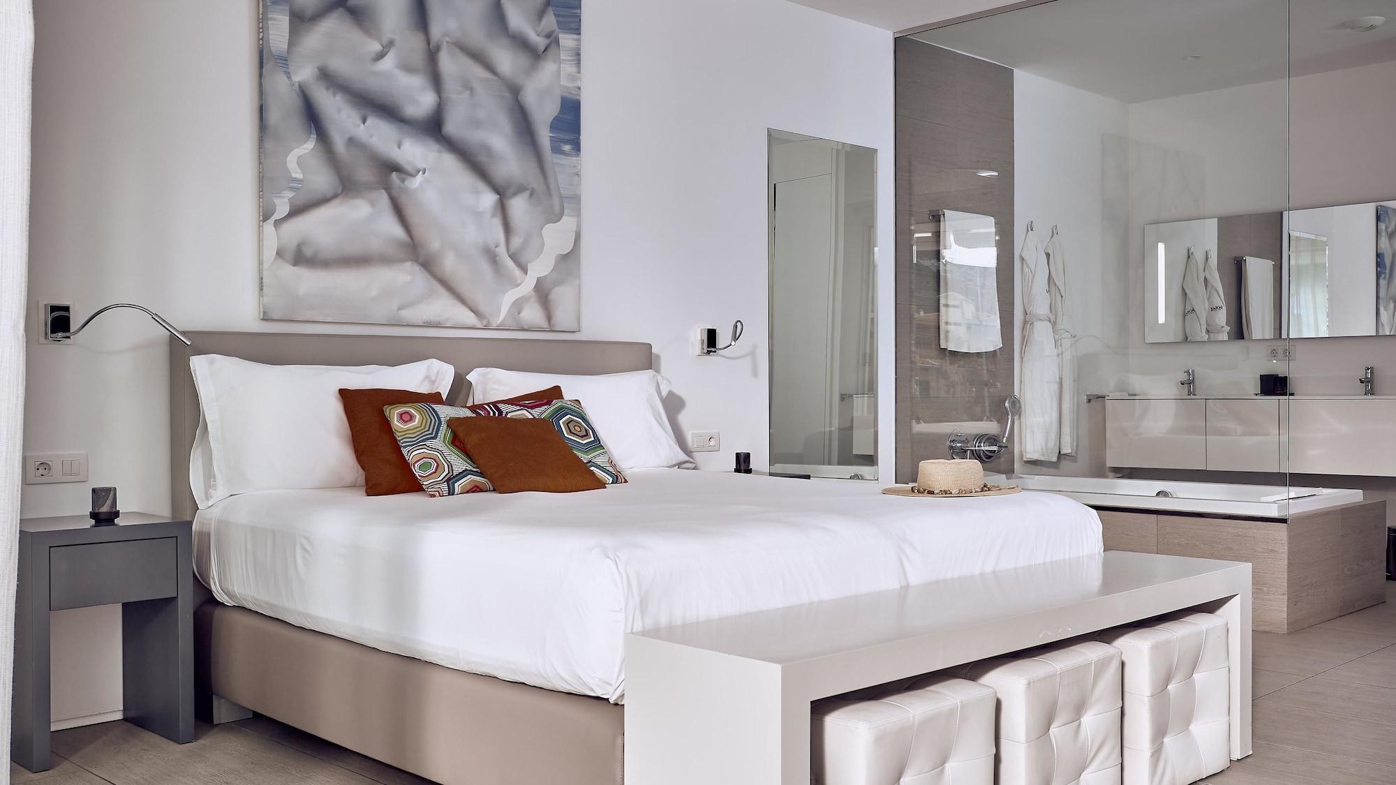 Serenity, 2 Bedrooms, Grand, Essence, Luxury, Suite, Sea View