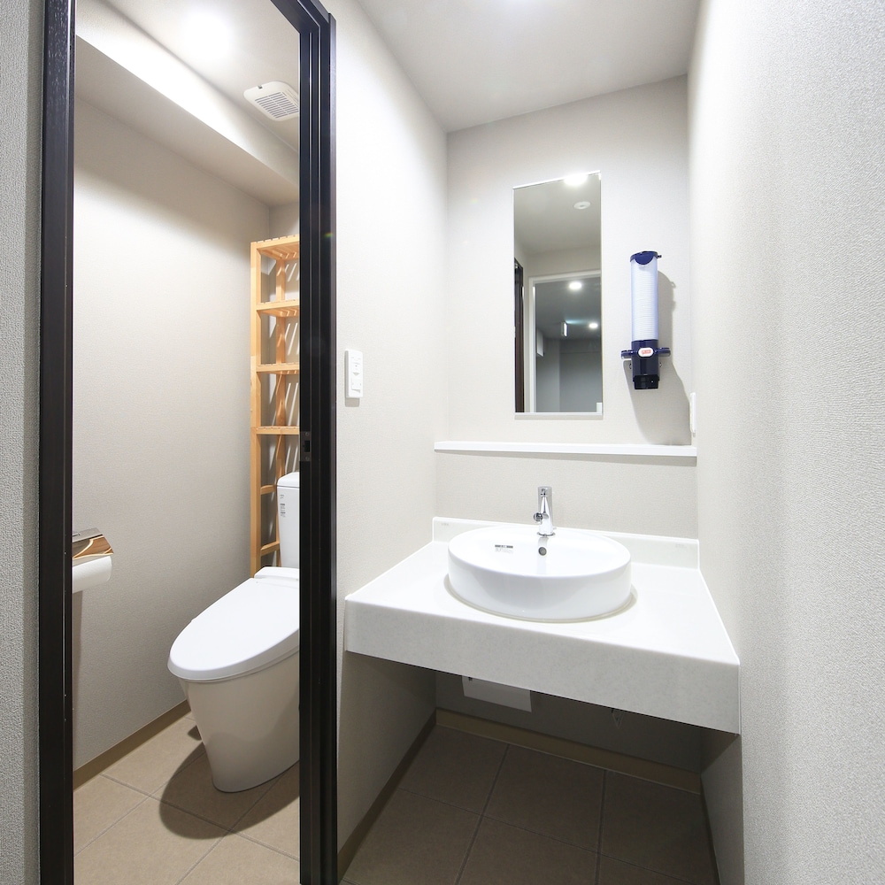 Beagle Tokyo Hostel And Apartments 49/50