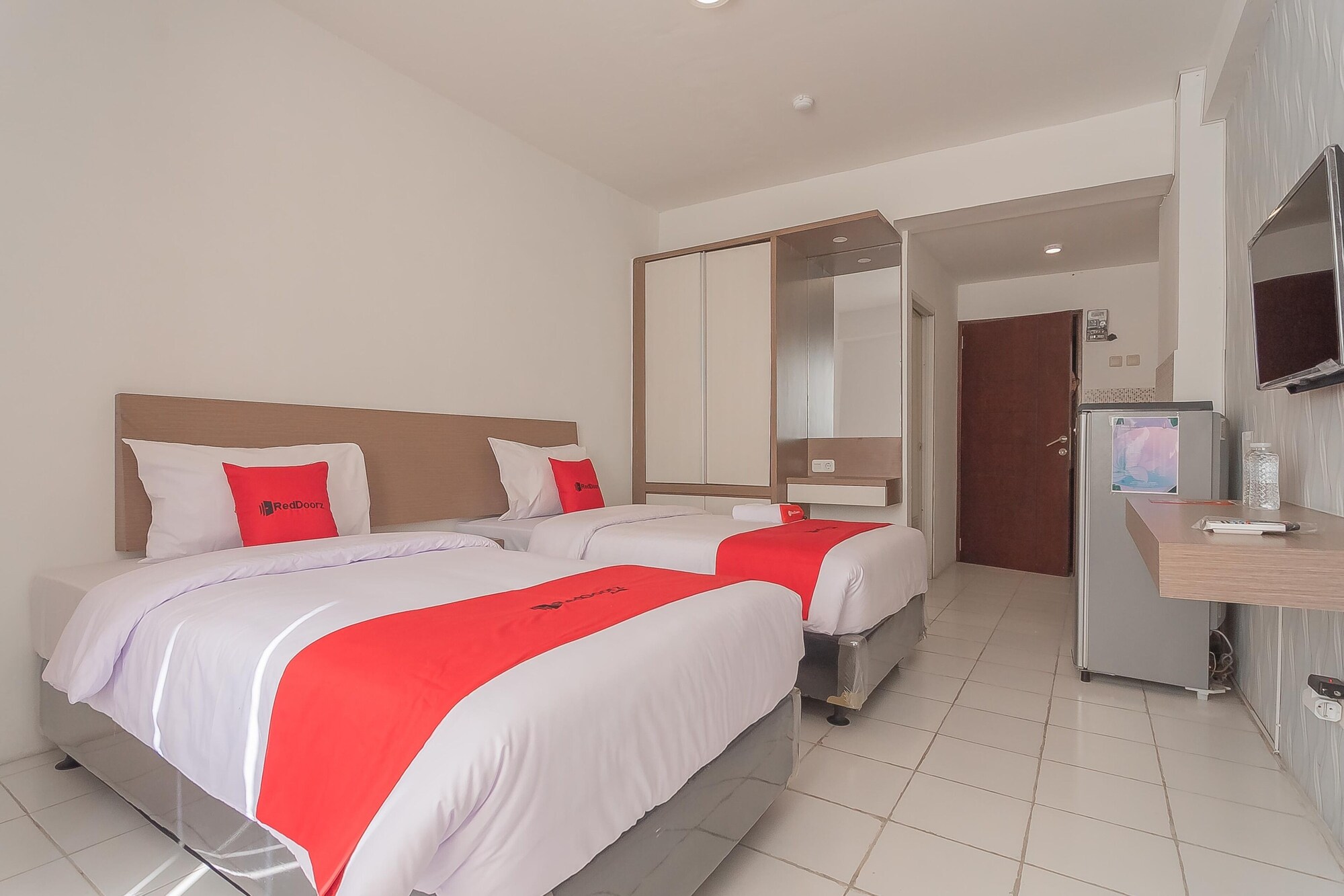 Reddoorz, Twin Beds