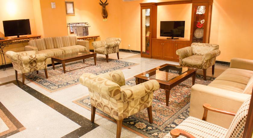 Travellers Suites Serviced Apartments 10/18