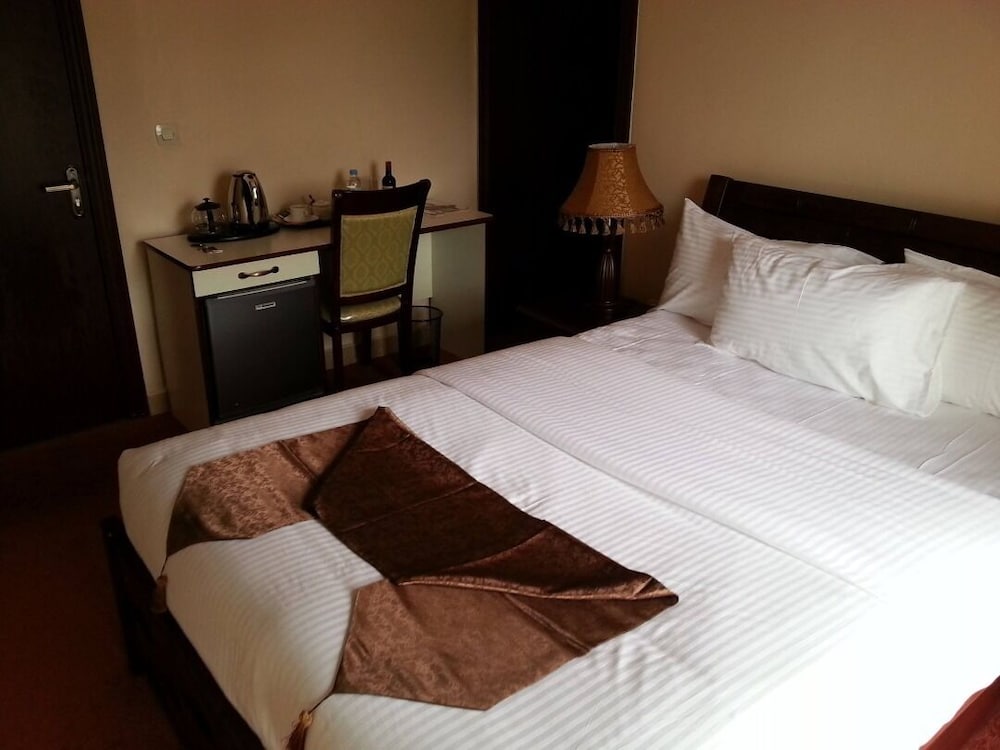 Legend Hotel 28/59