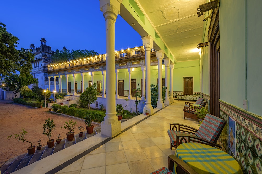 The Piramal Haveli (20th Century; Shekhavati, Rajasthan) 33/39
