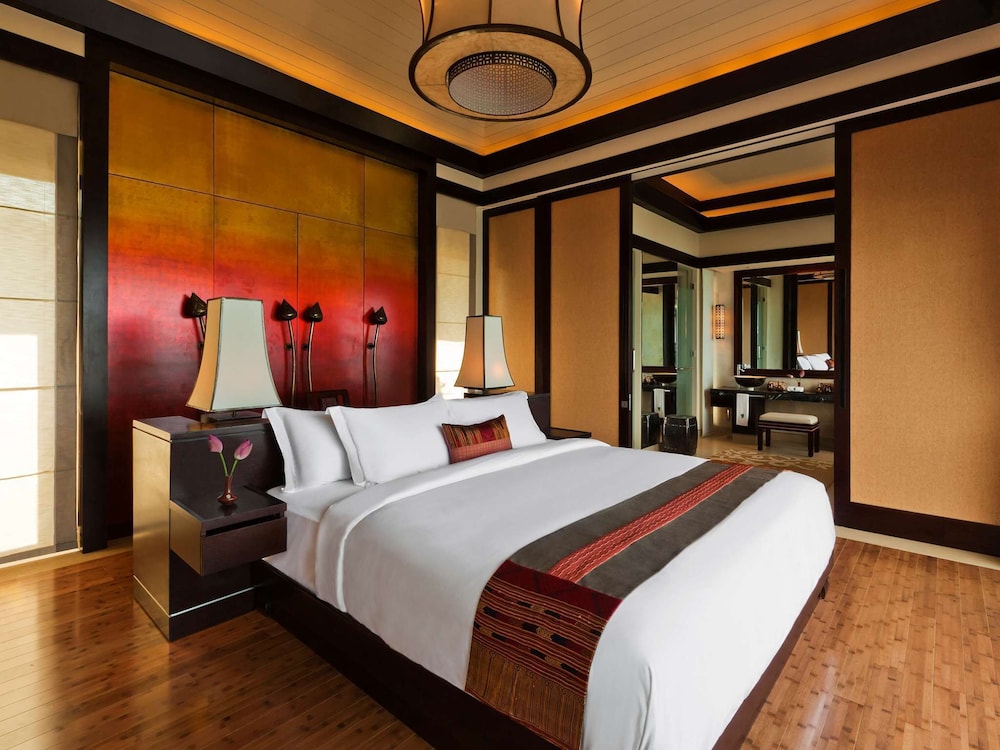 Banyan Tree Lang Co 21/78