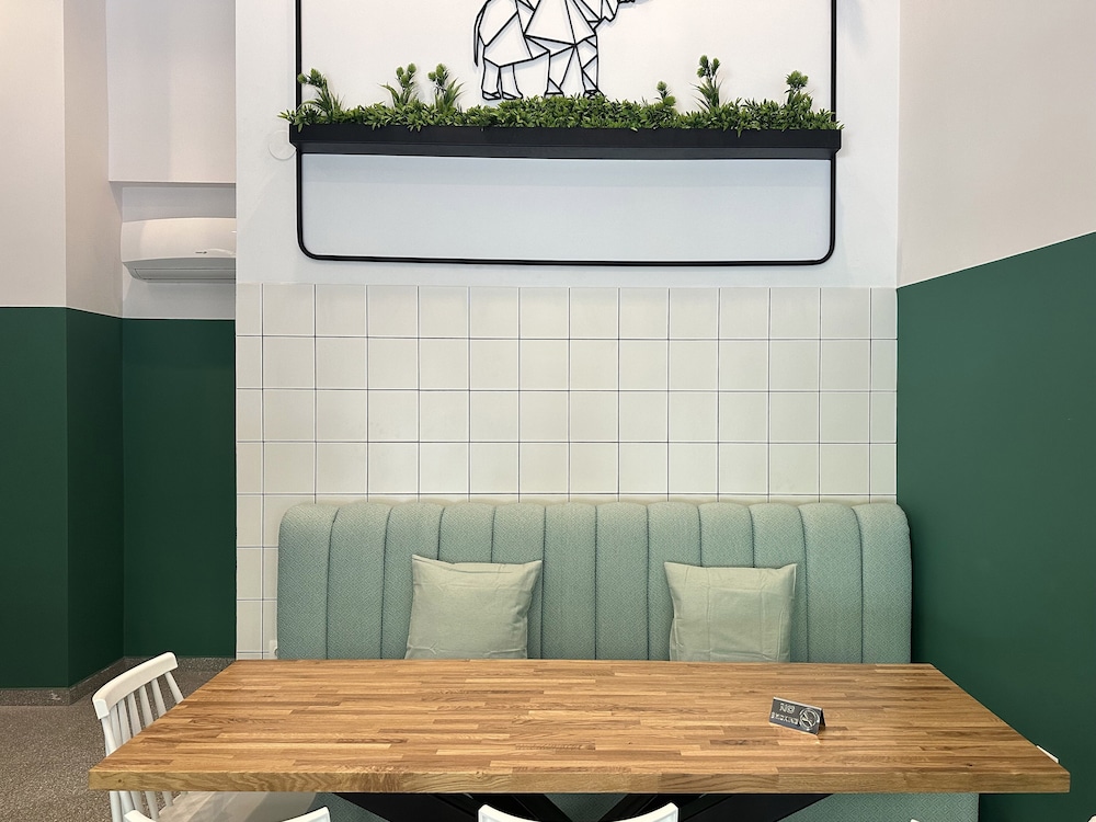 Urban Elephant Suites 4/24