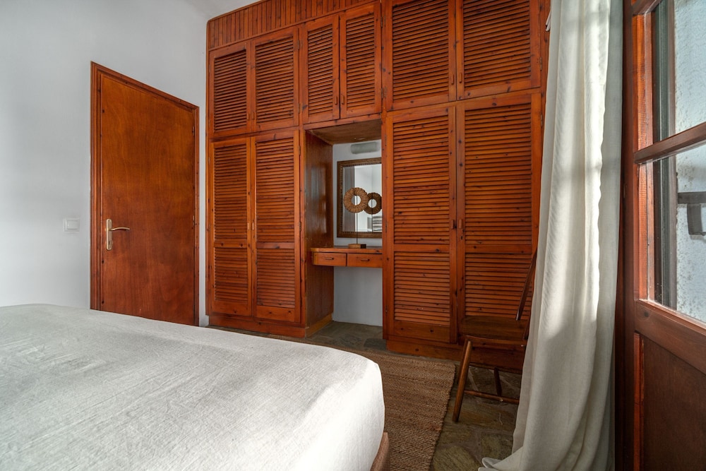 Margi House 15/50