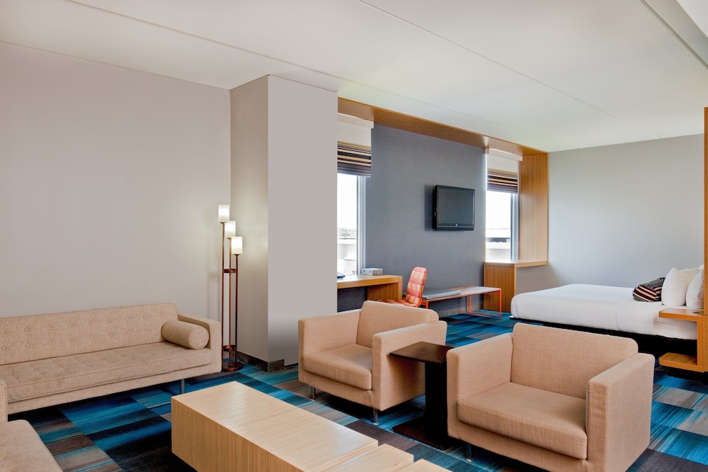 Aloft Bolingbrook 18/26