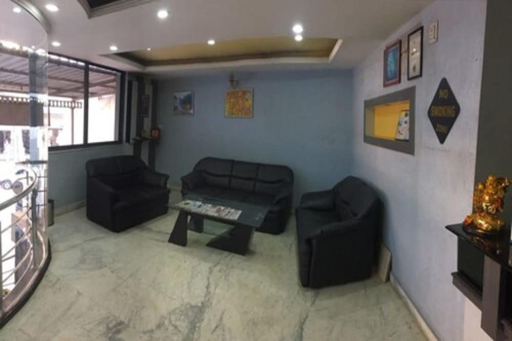 Hotel Rajdhani Plaza 32/43