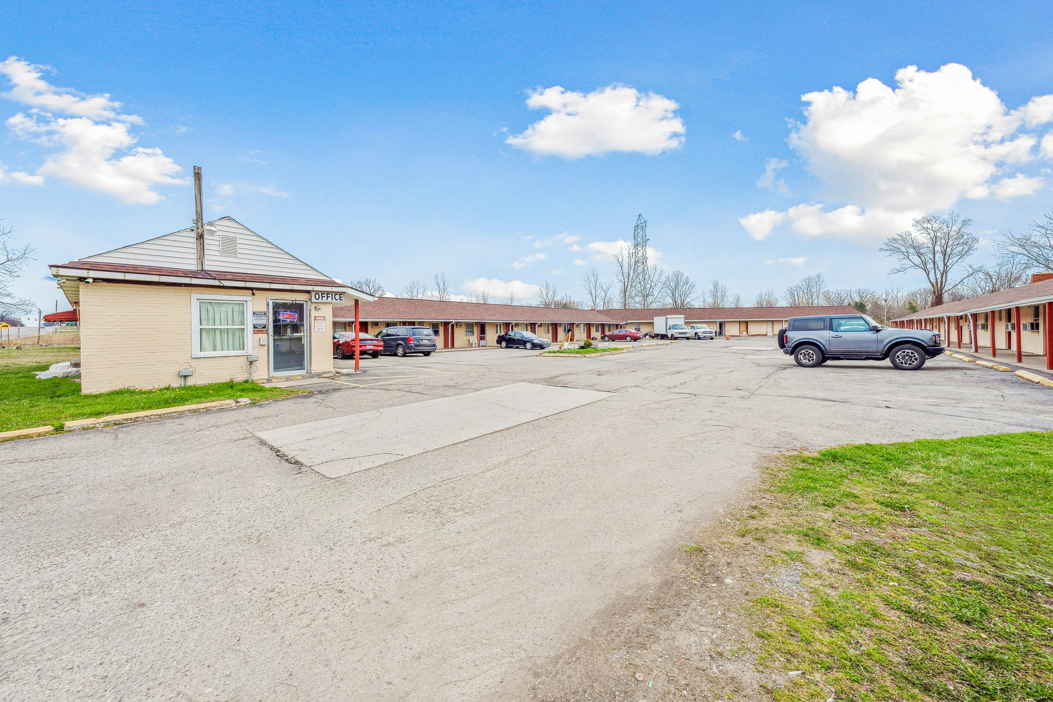 Flint Motel by OYO MI Near I-475 54/70