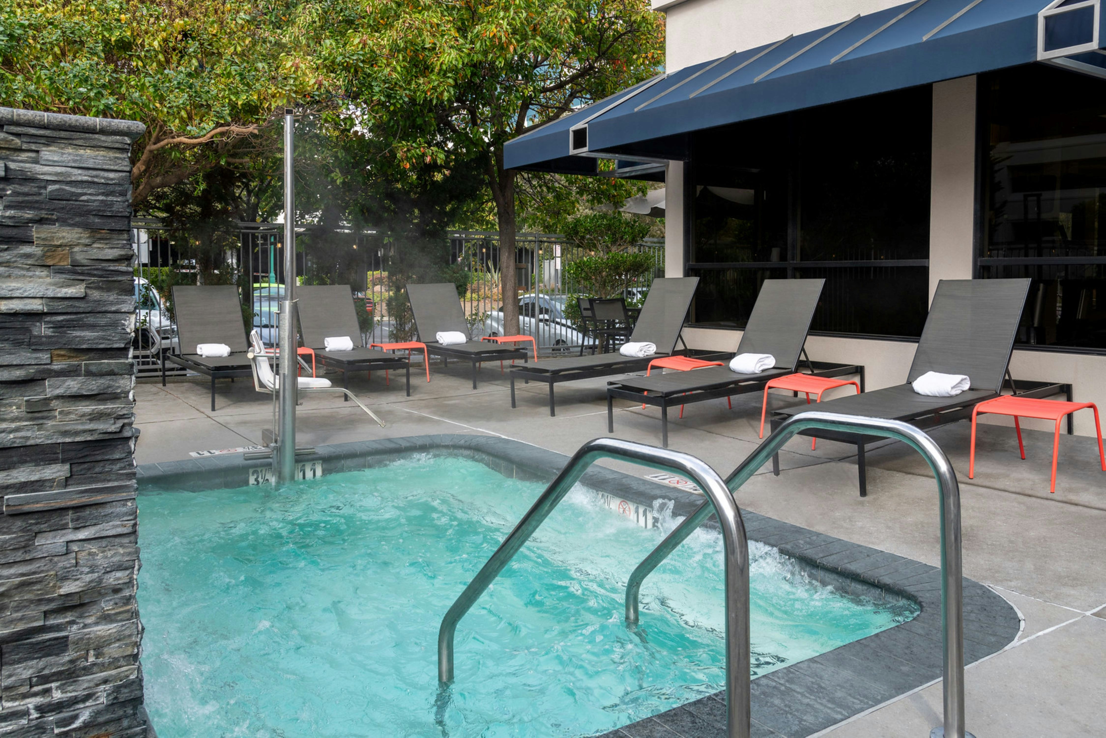 Hilton Garden Inn San Francisco/Oakland Bay Bridge 8/25