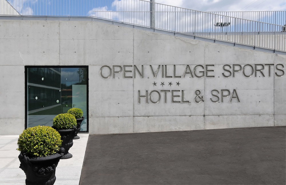 Open Village Sports Hotel Amp Spa Club 9/47
