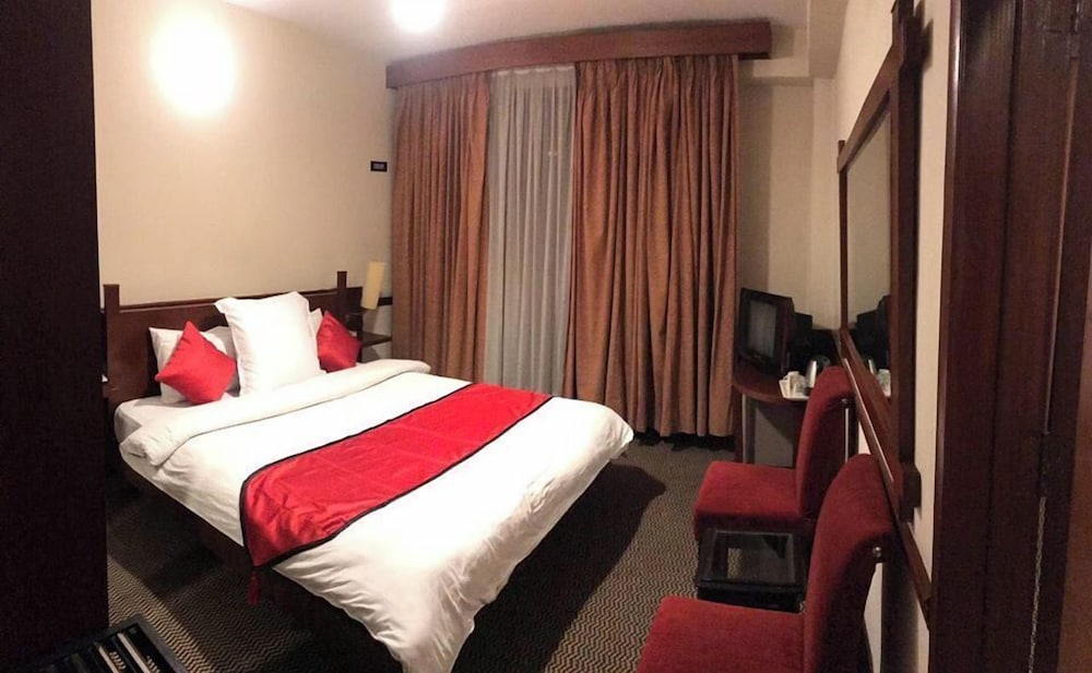 Shangrila Hotel & Resort Changla Gali 42/57