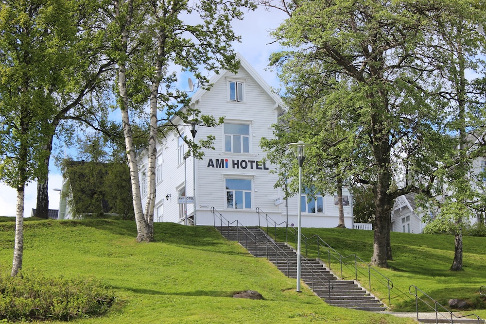 Ami Hotel 47/50