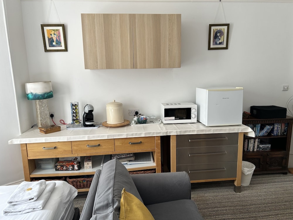 Donnington Guest House 32/40