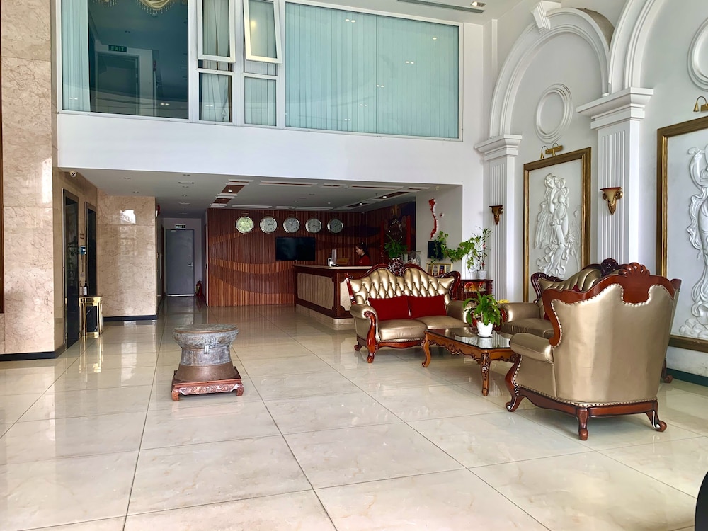 SEA PHOENIX HOTEL 51/76