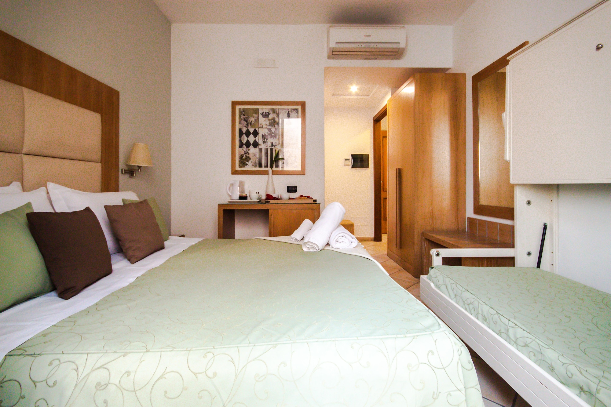 غرفة قياسية ثلاثية بثلاثة أسرّة، Sorrento City Hotel 6/10